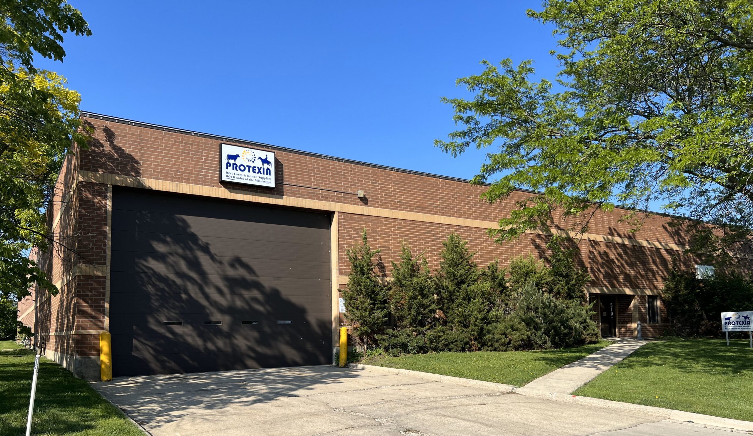 <address>500 Windy Point Dr, <br>Glendale Heights, IL (16,298 SF)</address> Image