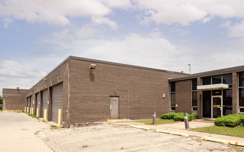 <address>11010 Addison St, <br>Franklin Park, IL (52,994 SF)</address> Image